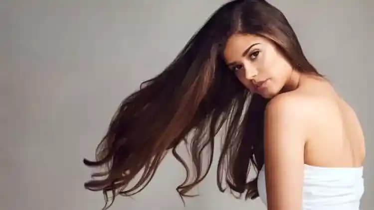 Koyu Kestane Saç Rengi Akma Nedenleri ve Uzun Süre Koruma Yöntemleri