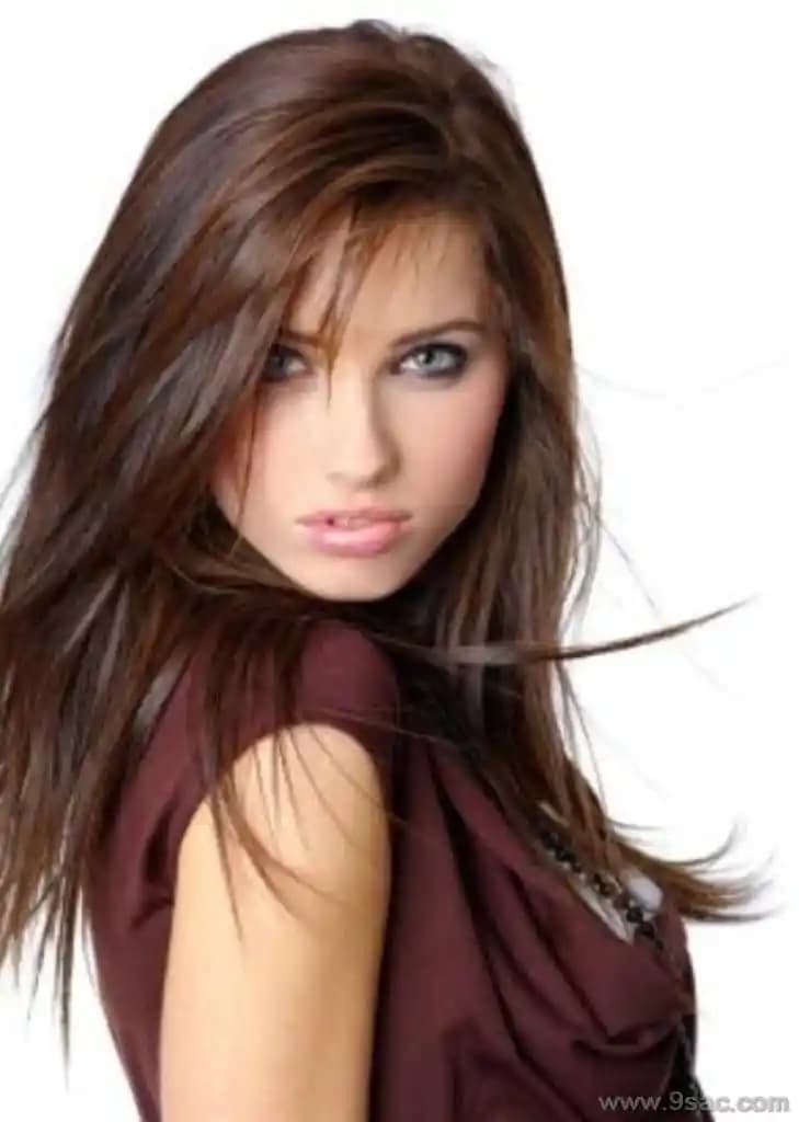 Koyu Kestane Saç Rengine Işıltı Katmanın Yöntemleri ve Uygun Teknikler