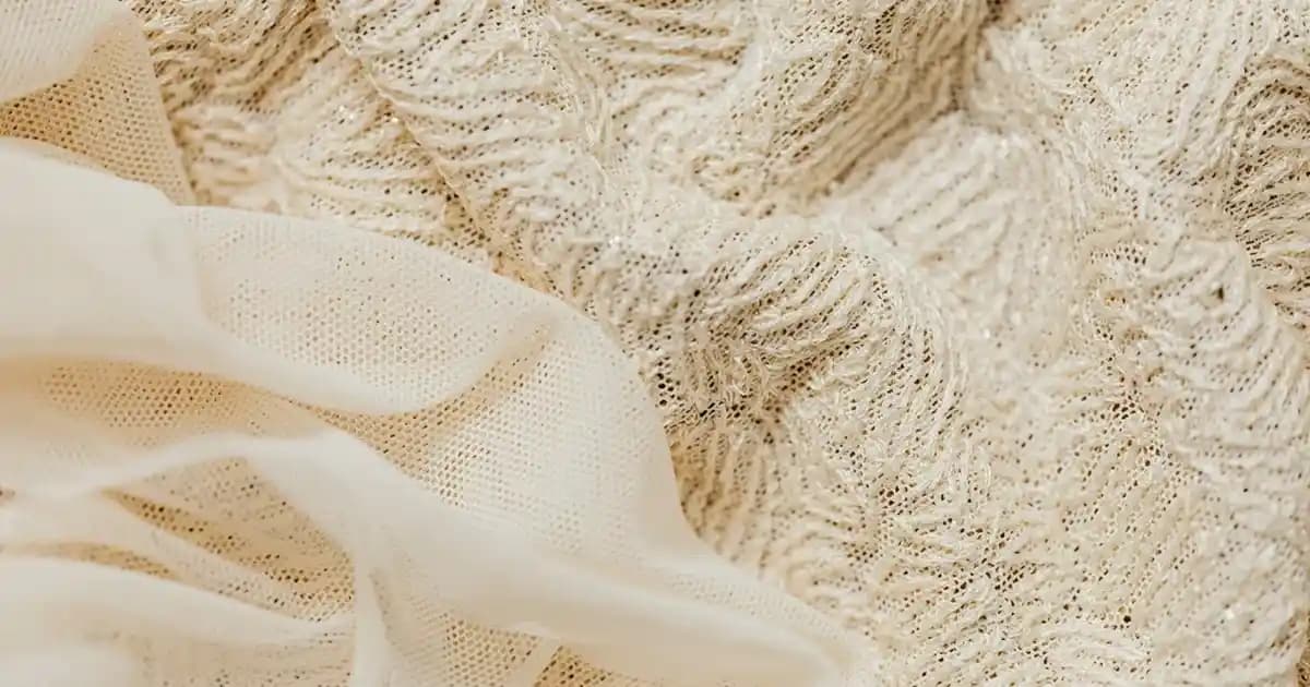 La Roche-Posay Anthelios Invisible Fluid SPF 50+ Yüz Güneş Kremi ile Yüksek Koruma