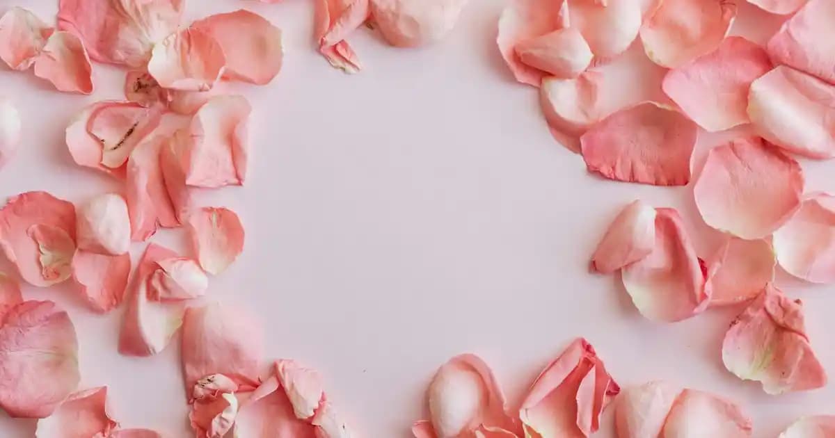 La Roche-Posay Cicaplast Baume B5: Hassas Ciltler İçin Etkili Onarıcı ve Nemlendirici Krem