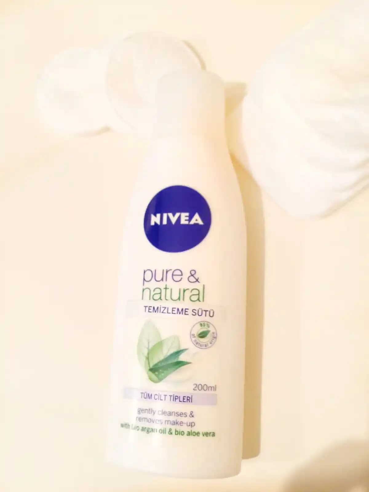 Nivea Temizleme Sütü Nasıl Kullanılır? Etkili ve Nazik Cilt Temizliği Rehberi