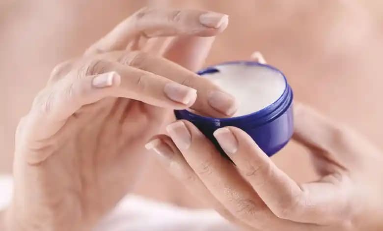 Pişiğe Vazelin İyi Gelir Mi? Doğru Kullanım ve Faydaları Hakkında Bilgi