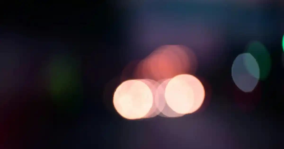 Rhedol Sprey: Doğal İçerikli Nemlendirici ve Makyaj Sabitleyici Güzellik Spreyi