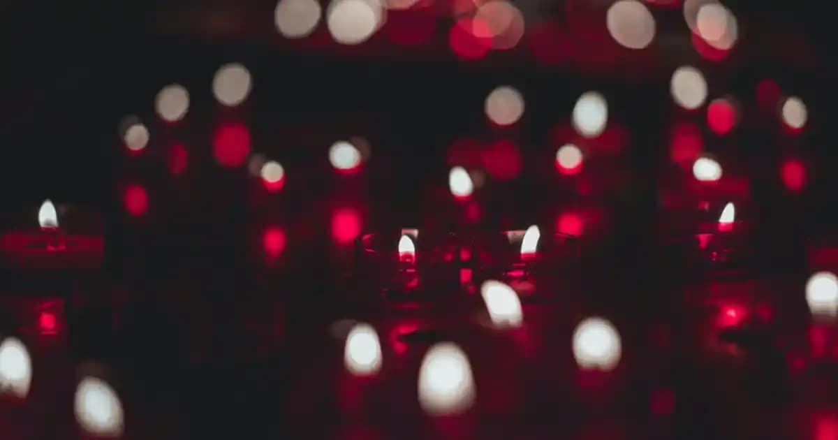 Saçları Güçlendirmek İçin Etkili ve Doğal Yöntemler: Sağlıklı Saç Bakımı Rehberi