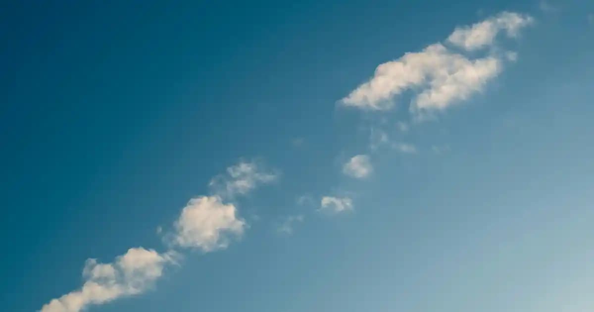 Saçları Kıvırcık Yapmanın Doğal, Isılı ve Kimyasal En Etkili Yöntemleri