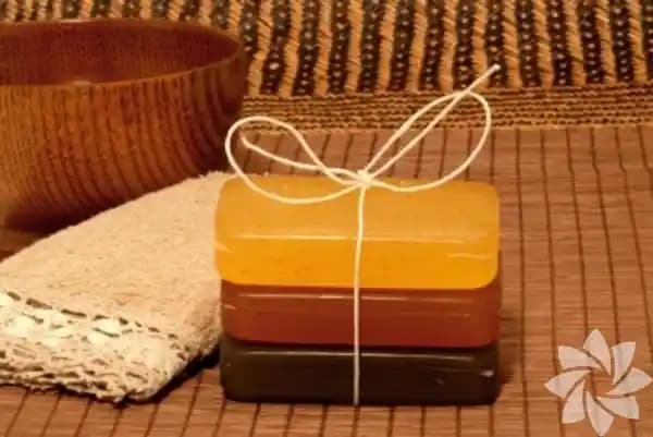 Sivilceye İyi Gelen Sabunlar: Doğal ve Etkili Cilt Bakım Rehberi