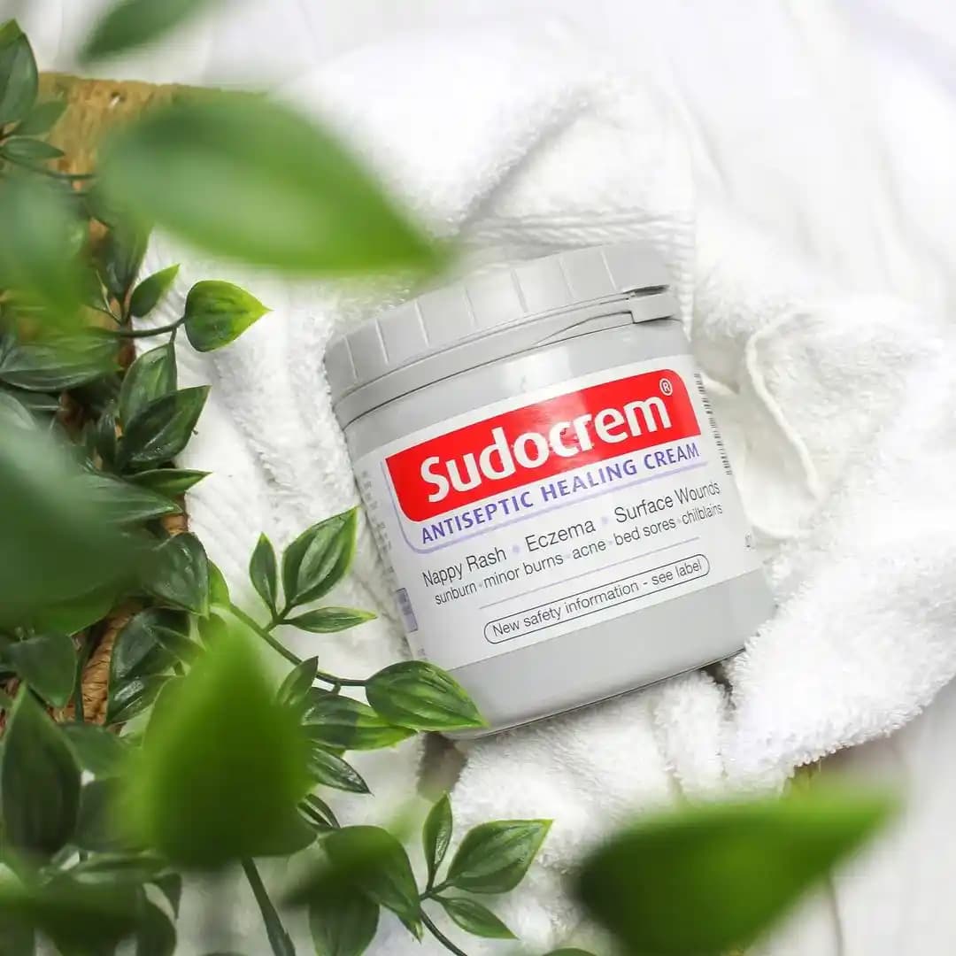 Sudocrem ve Göz Çevresi Bakımı: Hassas Bölge İçin Doğru Ürün Seçimi ve Kullanımı