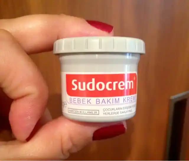 Sudocrem ve Güneş Yanığı: Etkileri, Kullanımı ve Doğru Tedavi Yöntemleri