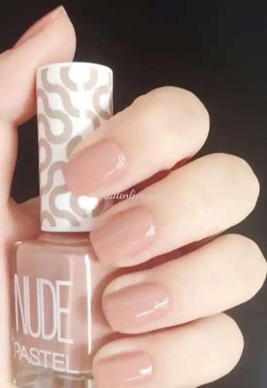 Ten Rengine Göre Oje Seçimi: Cilt Tonunuza Uygun En İyi Renkler ve İpuçları