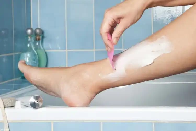 Tüy Dökücü Kremlerin Zararlılıkları ve Güvenli Kullanım Önerileri: Detaylı İnceleme