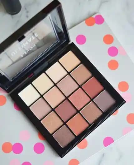 V Harfiyle Başlayan Makyaj Malzemeleri: Volumizing Maskara, Velvet Matte Ruj ve Daha Fazlası