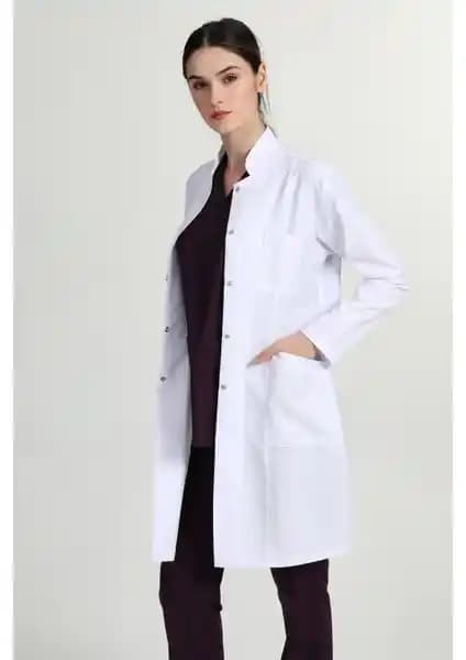 Başak Önlük ve Safa Forma Kadın Önlükleri Karşılaştırması Sağlık ve Eğitim Alanları İçin