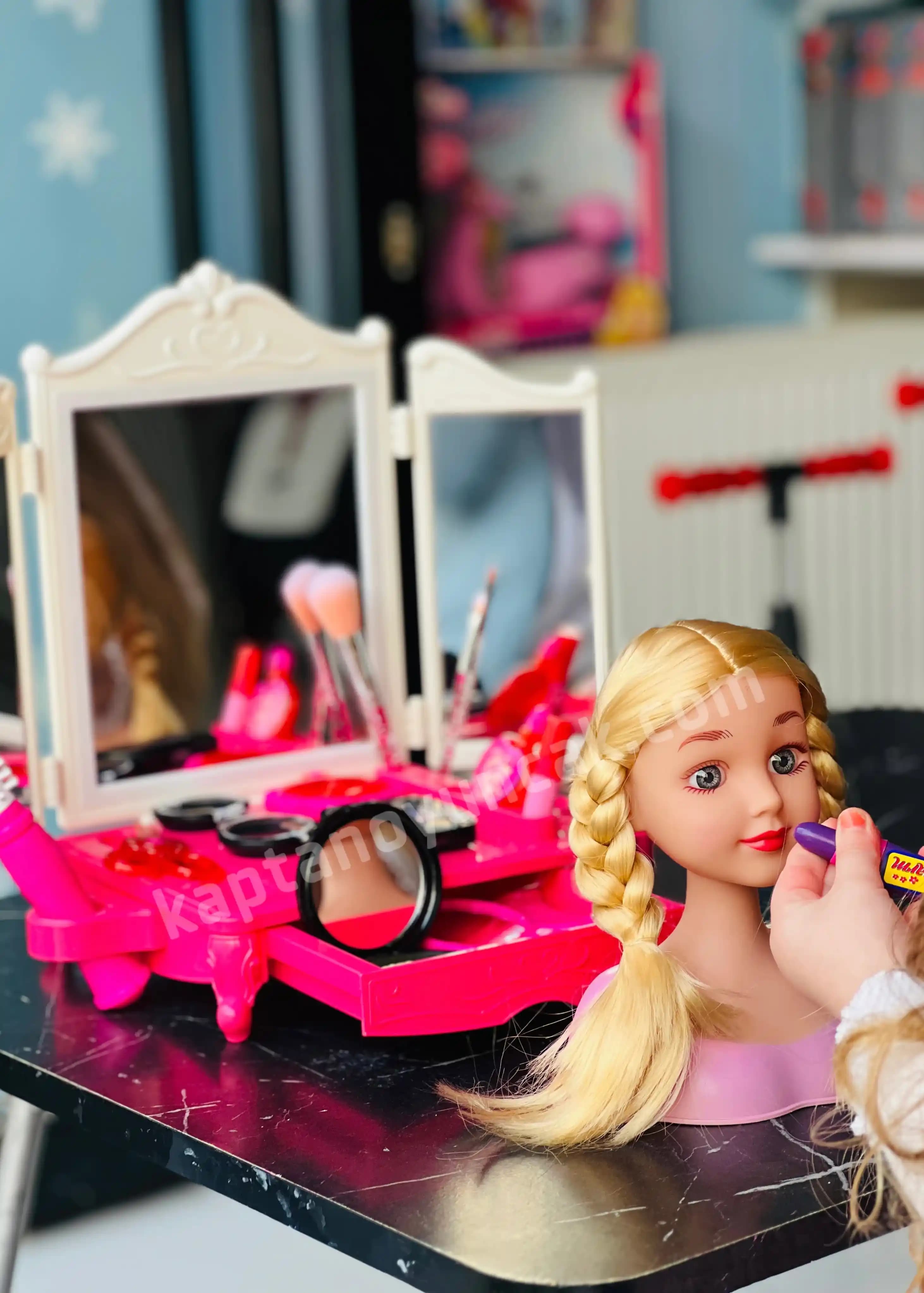 Çocuklarda Makyaj Kullanımı: Yaş Sınırı, Güvenlik ve Ebeveyn Rehberliği