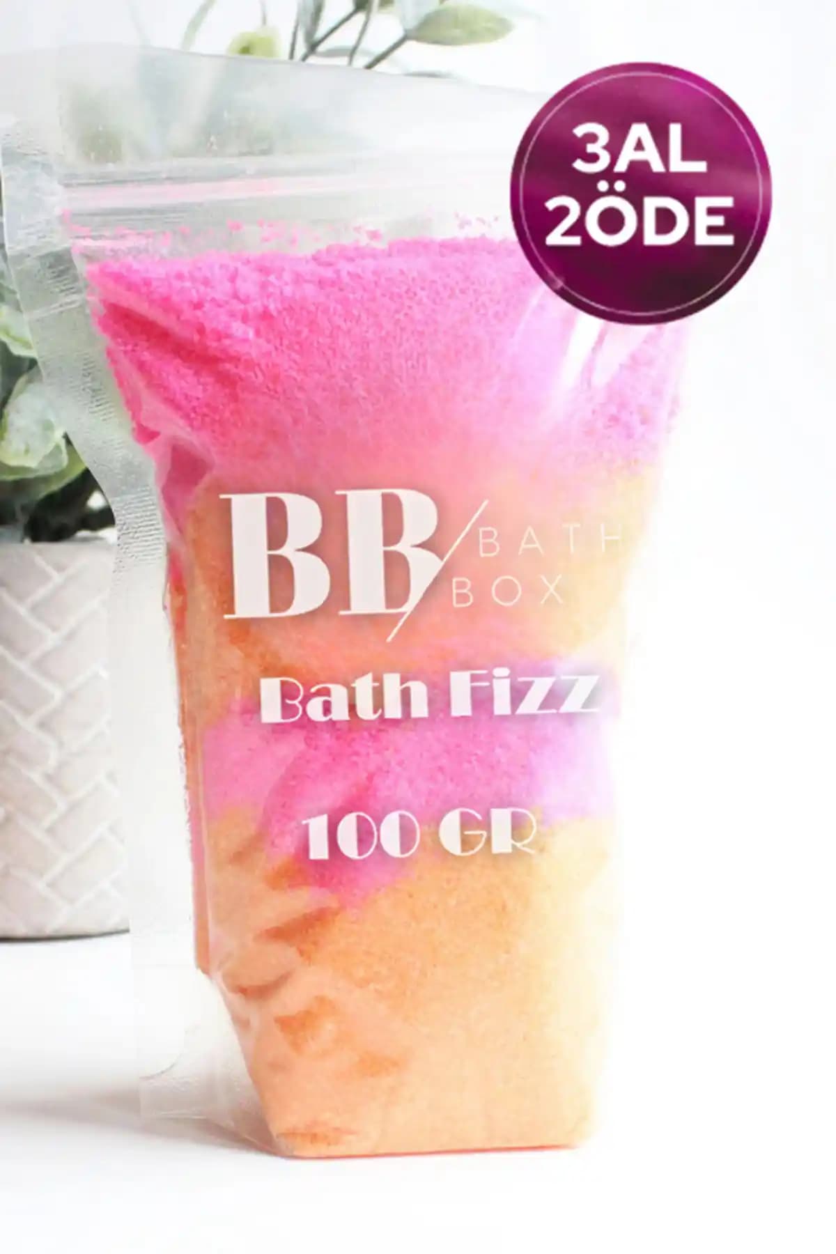 Bath Box Manikür Pedikür ve Banyo Tuzu: Doğal İçeriklerle Rahatlatıcı ve Romantik Deneyim