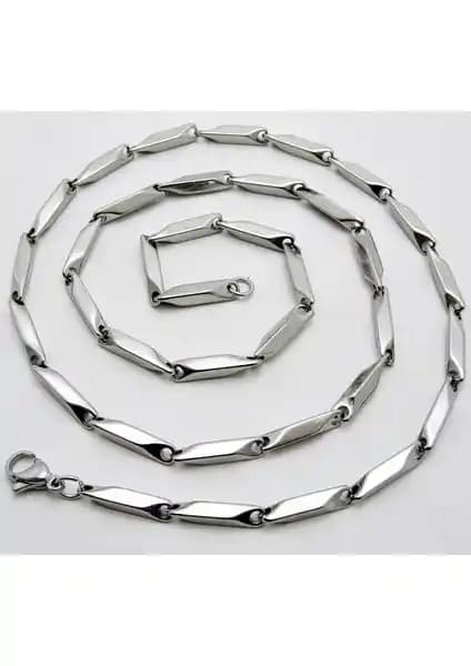 Erkek Çelik Kolye Kare ve Üçgen Motifleriyle Modern ve Dayanıklı Tasarım