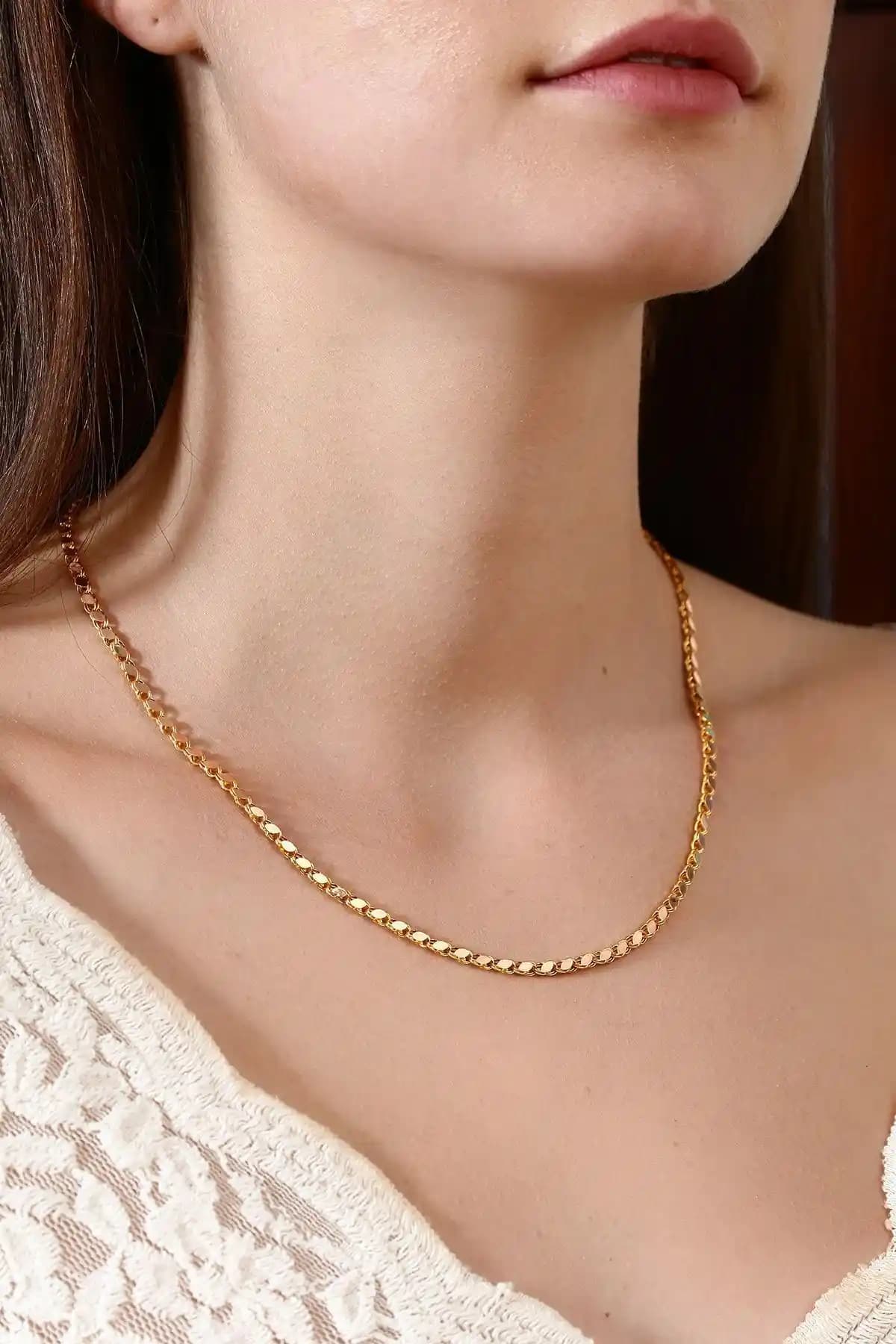 14 Ayar Altın Halep Pullu Zincir Kolye: Zarif Tasarım ve Yüksek Kaliteyle Şıklık