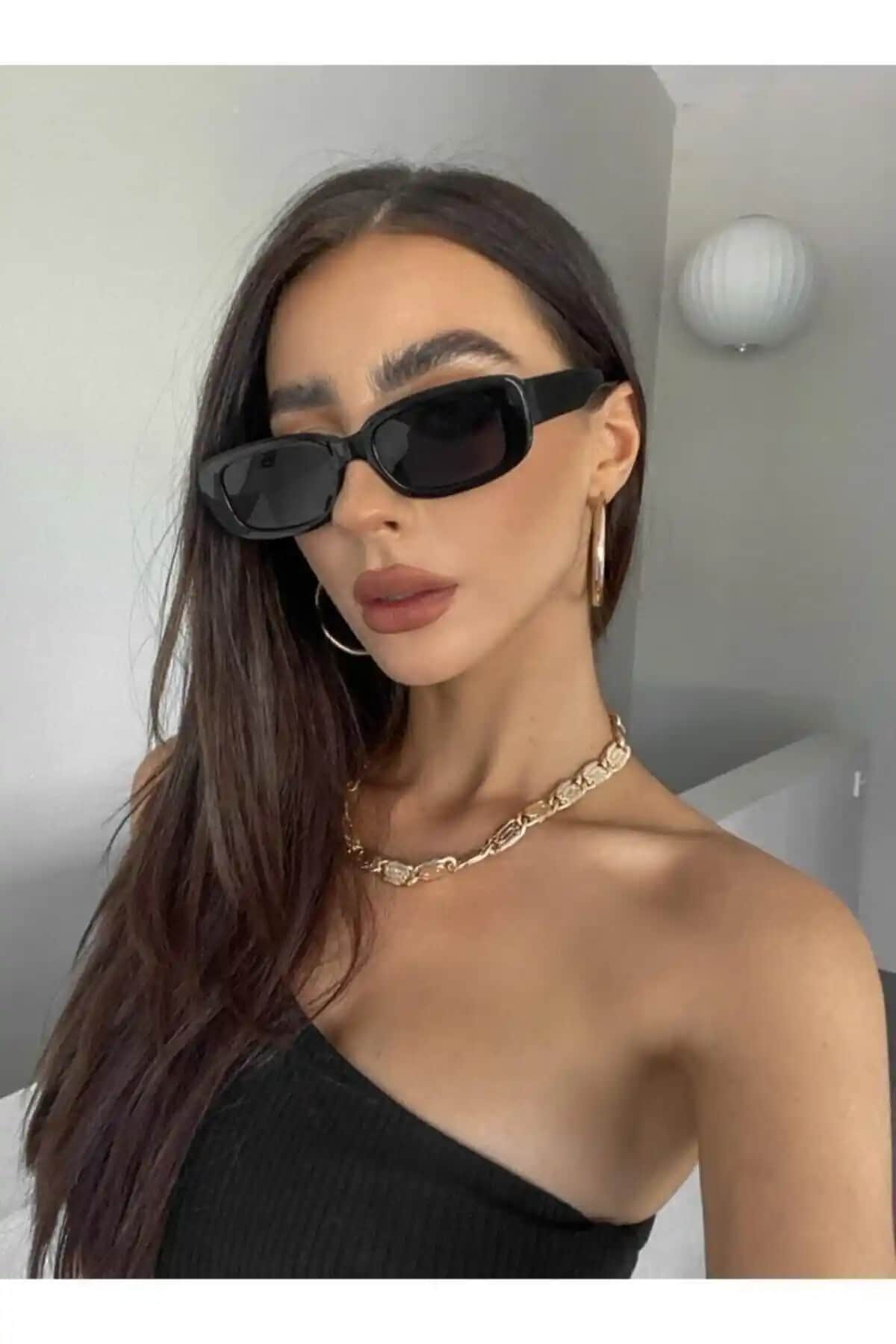 Andıflı Siyah Vintage ve Staoom Yuvarlak Unisex Güneş Gözlüğü Karşılaştırması