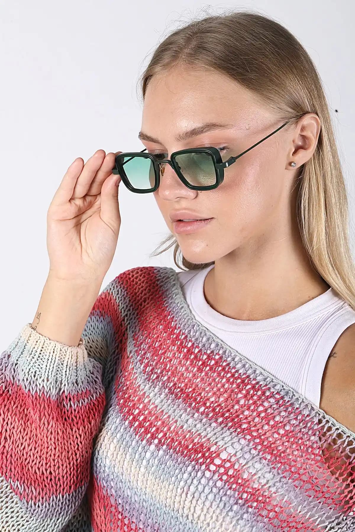 Angel Eyes ve FreeFashion Güneş Gözlükleri Karşılaştırması: Stil ve Koruma Özellikleri