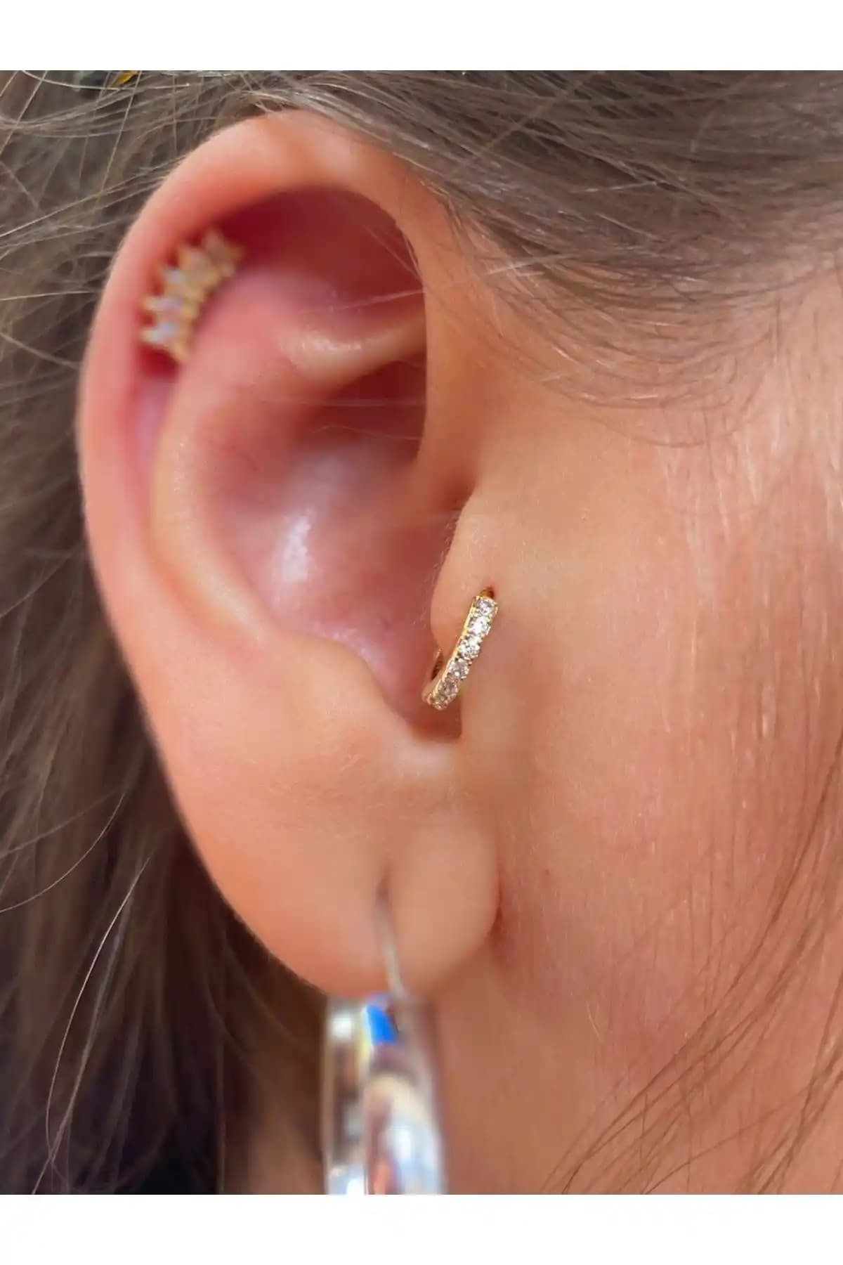 Arescollection Cerrahi Çelik Tam Tur Taşlı Halka Piercing Özellikleri ve Kullanım İpuçları