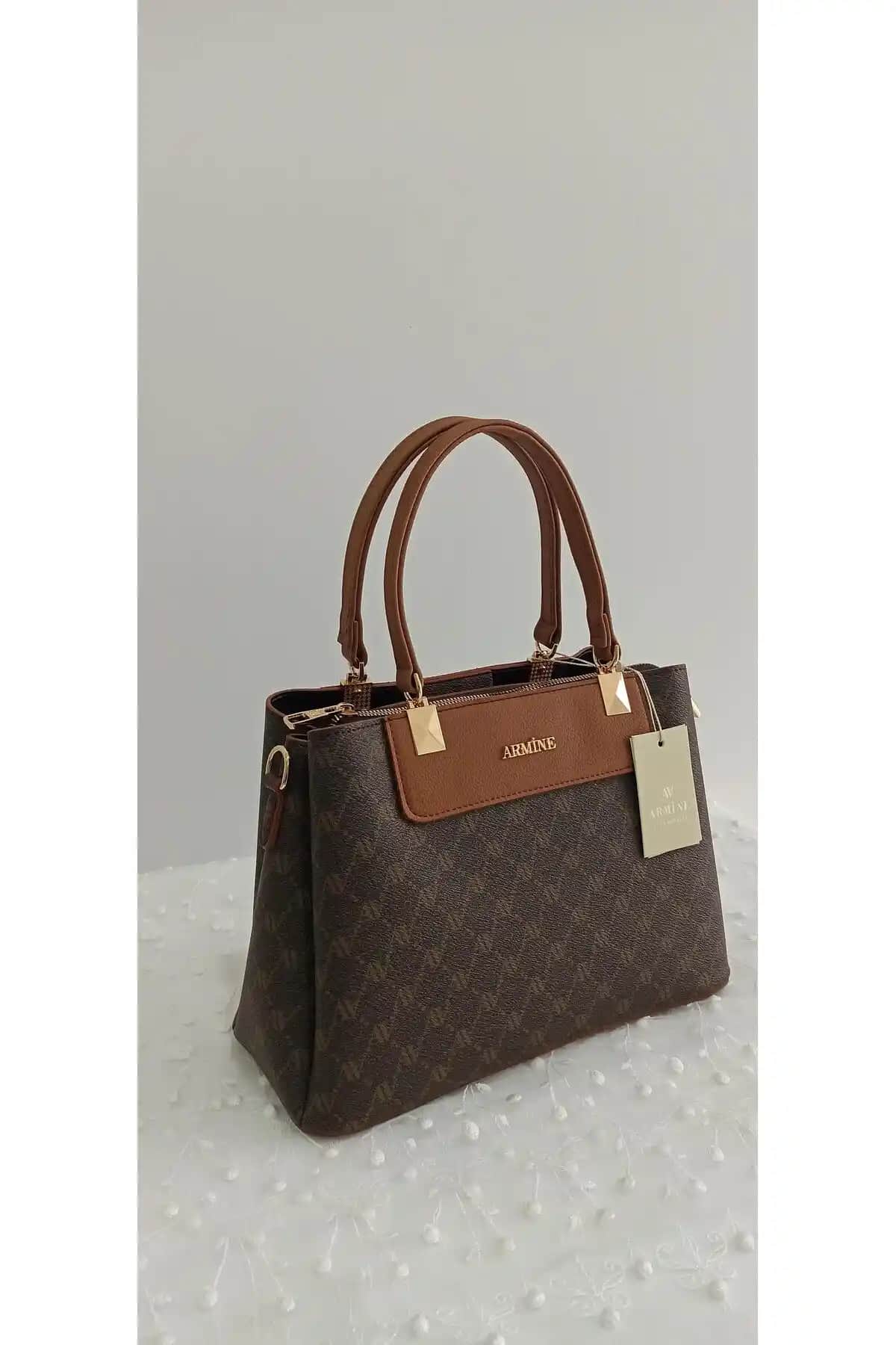 Armine Kahve Noktalı 206 Çanta: Günlük Şıklık ve Fonksiyonellik Bir Arada