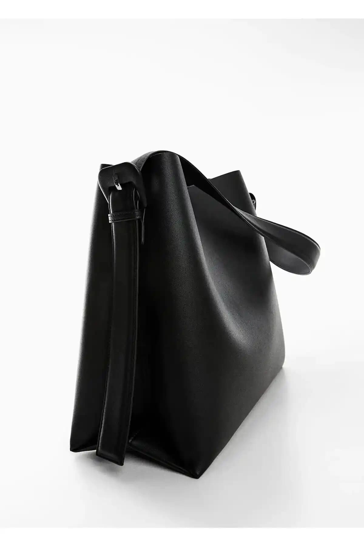 AVİADA Siyah Toka Detaylı Shopper Çanta Kadınlar İçin Şıklık ve Fonksiyonellik Sunar