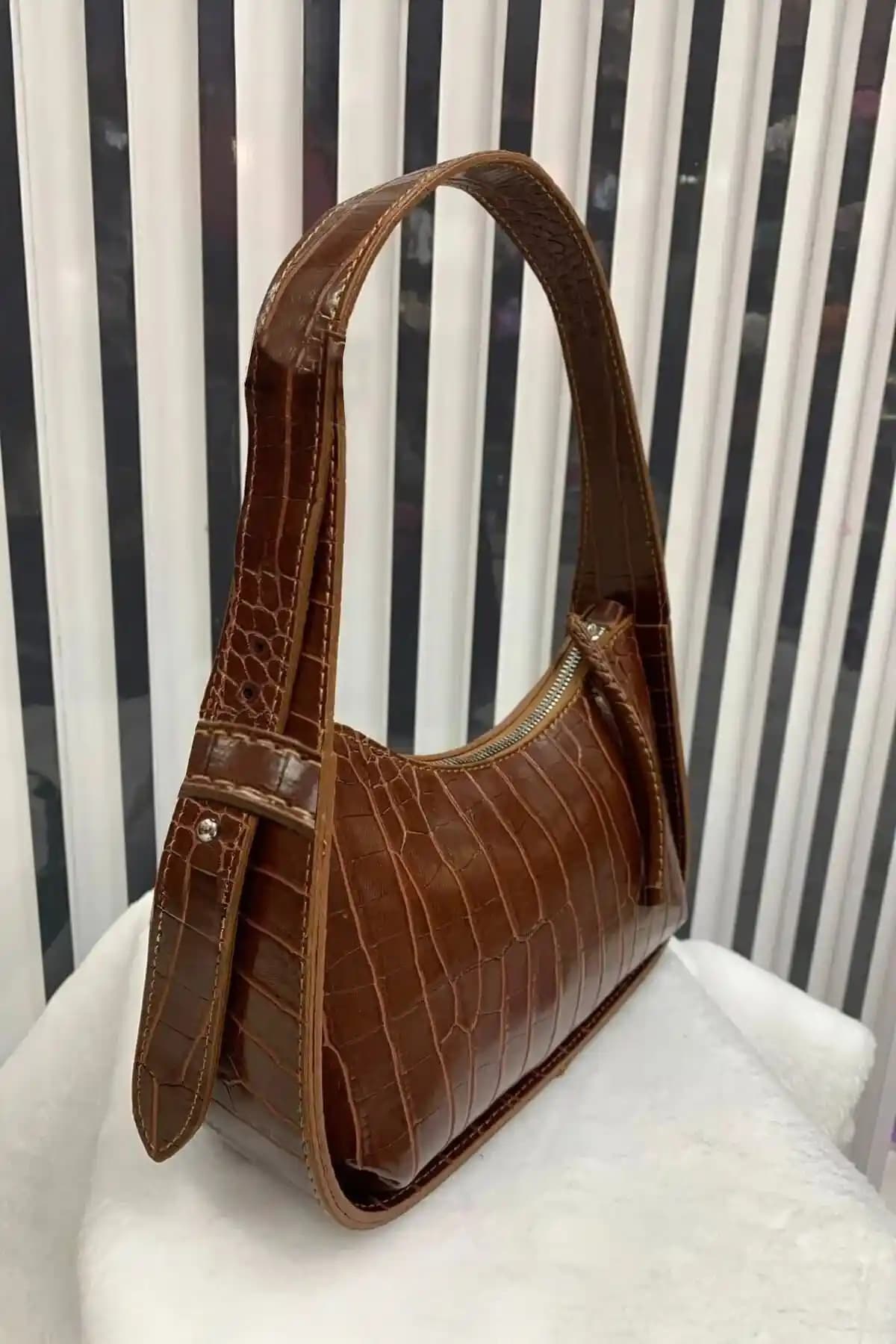 Bag&more Taba Kroko Desenli Baget Çanta Günlük ve Şık Kullanım İçin En İyi Seçenek