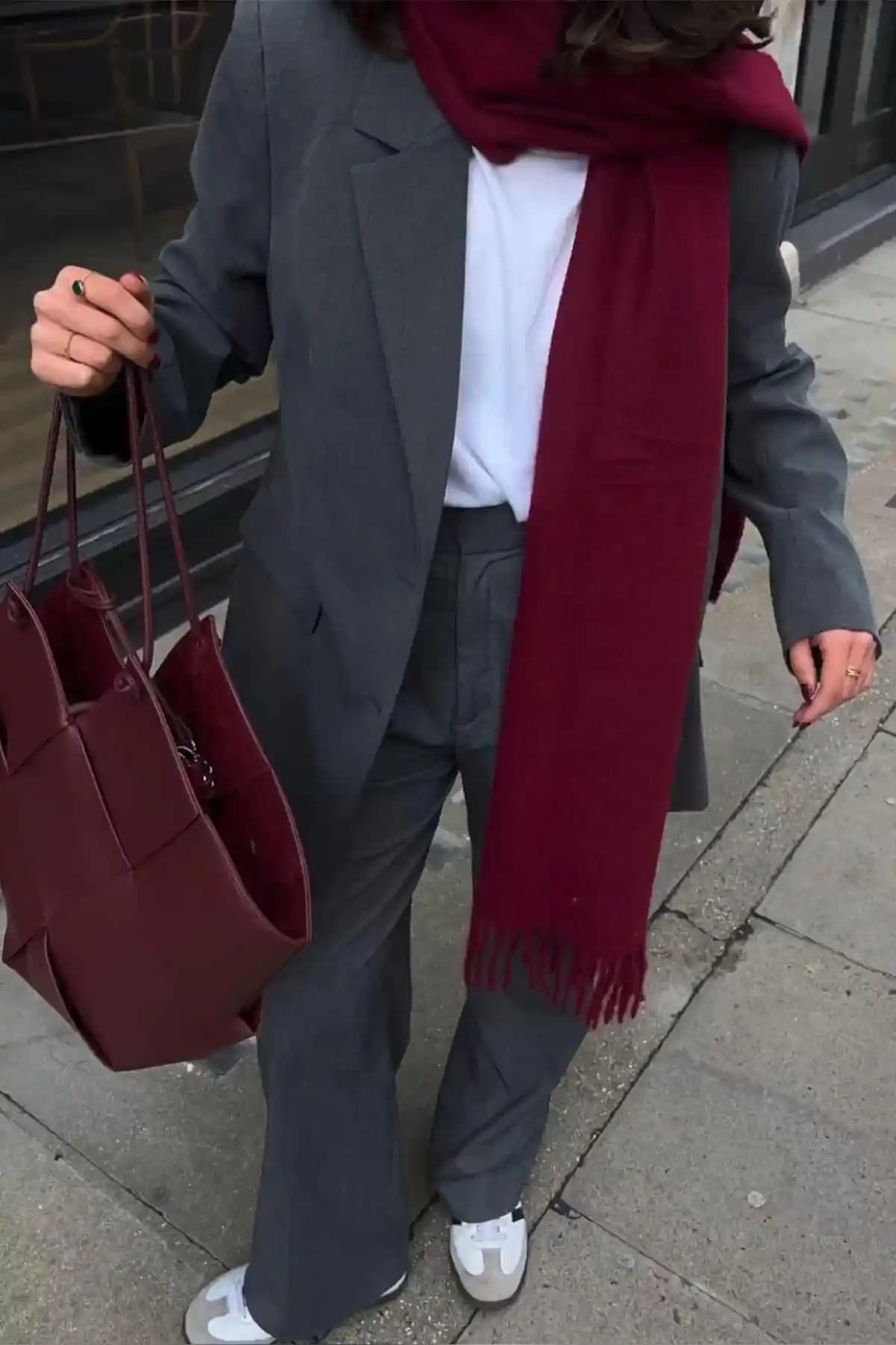 BAHELS Puffy Cherry ve novon Cairo Bouclé Atkı Karşılaştırması ve Detaylı İnceleme