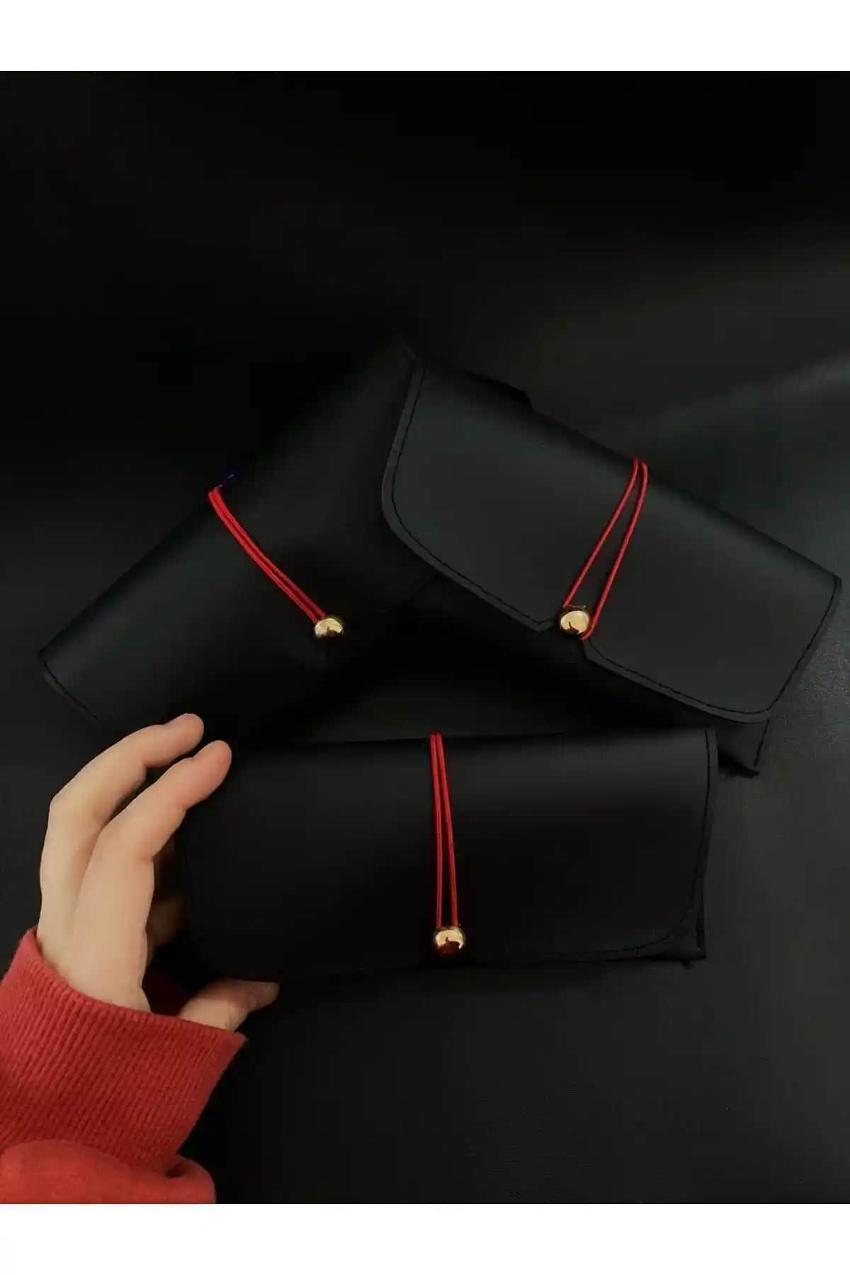 Bayduk Optik Siyah Lastikli Gözlük Kılıfı Şıklık ve Dayanıklılık Sunar