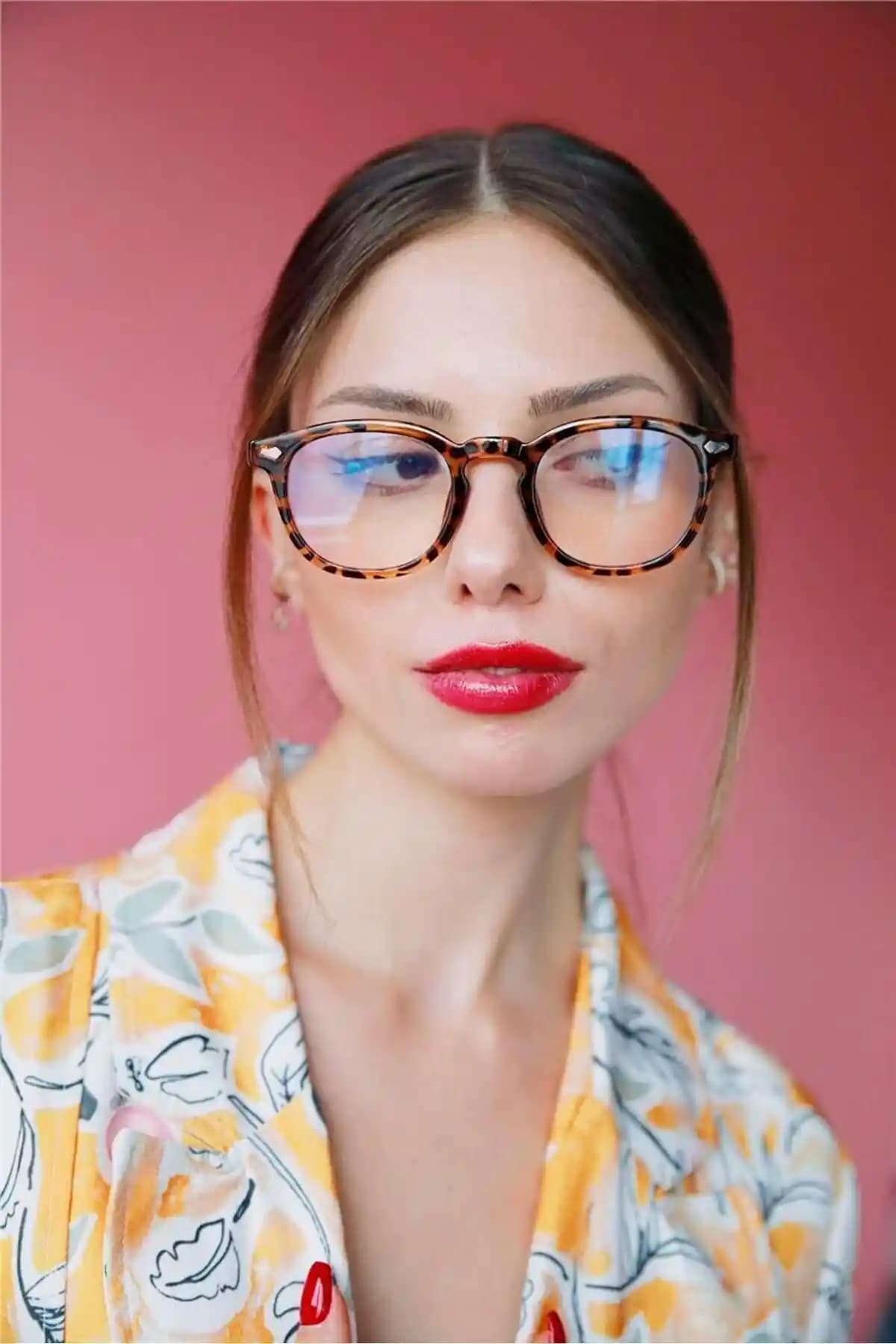 Bilge Karga Firoz Leopar Mavi Işık Koruyucu Gözlük: Modern Tasarım ve Göz Sağlığını Koruyan Ürün