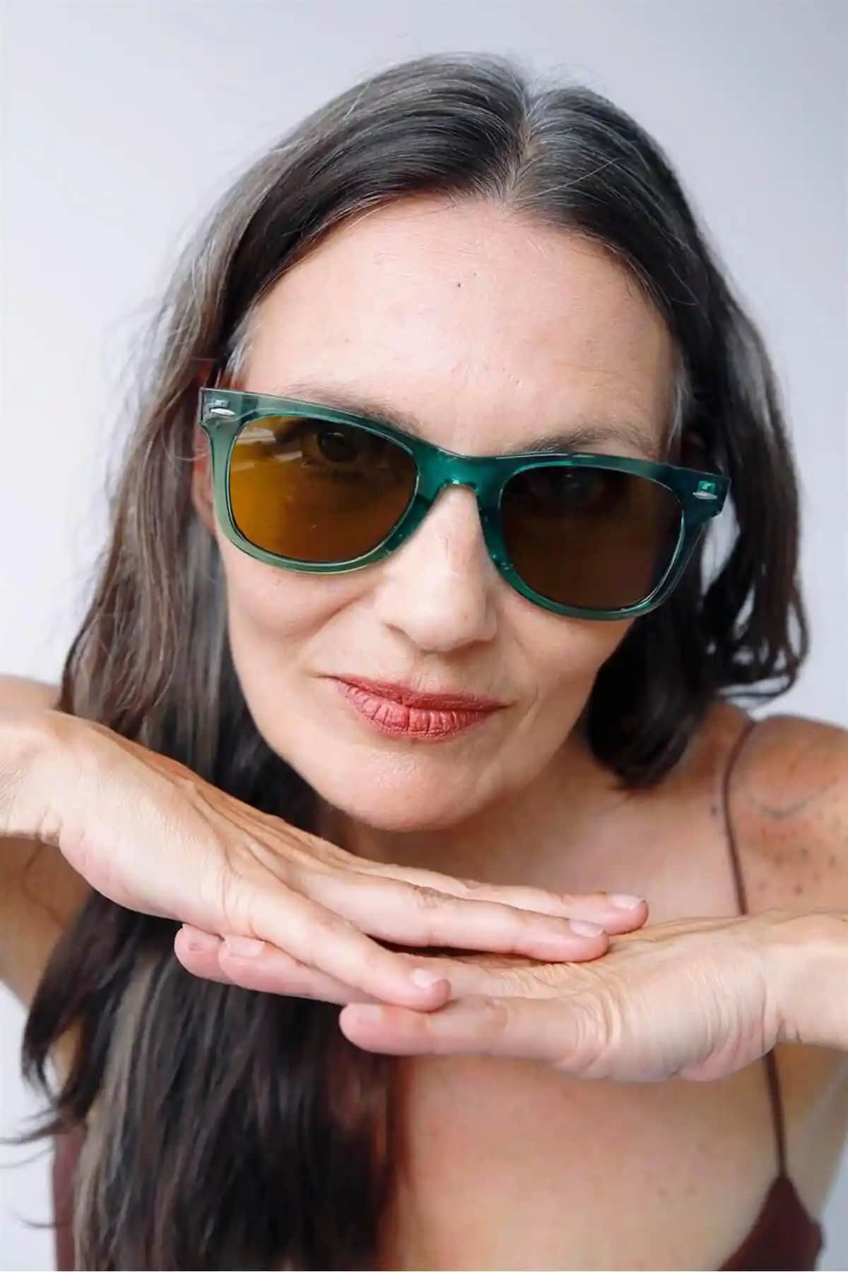 Bilge Karga Jack ve Paula Green Leopard Güneş Gözlükleri Karşılaştırması ve Özellikleri