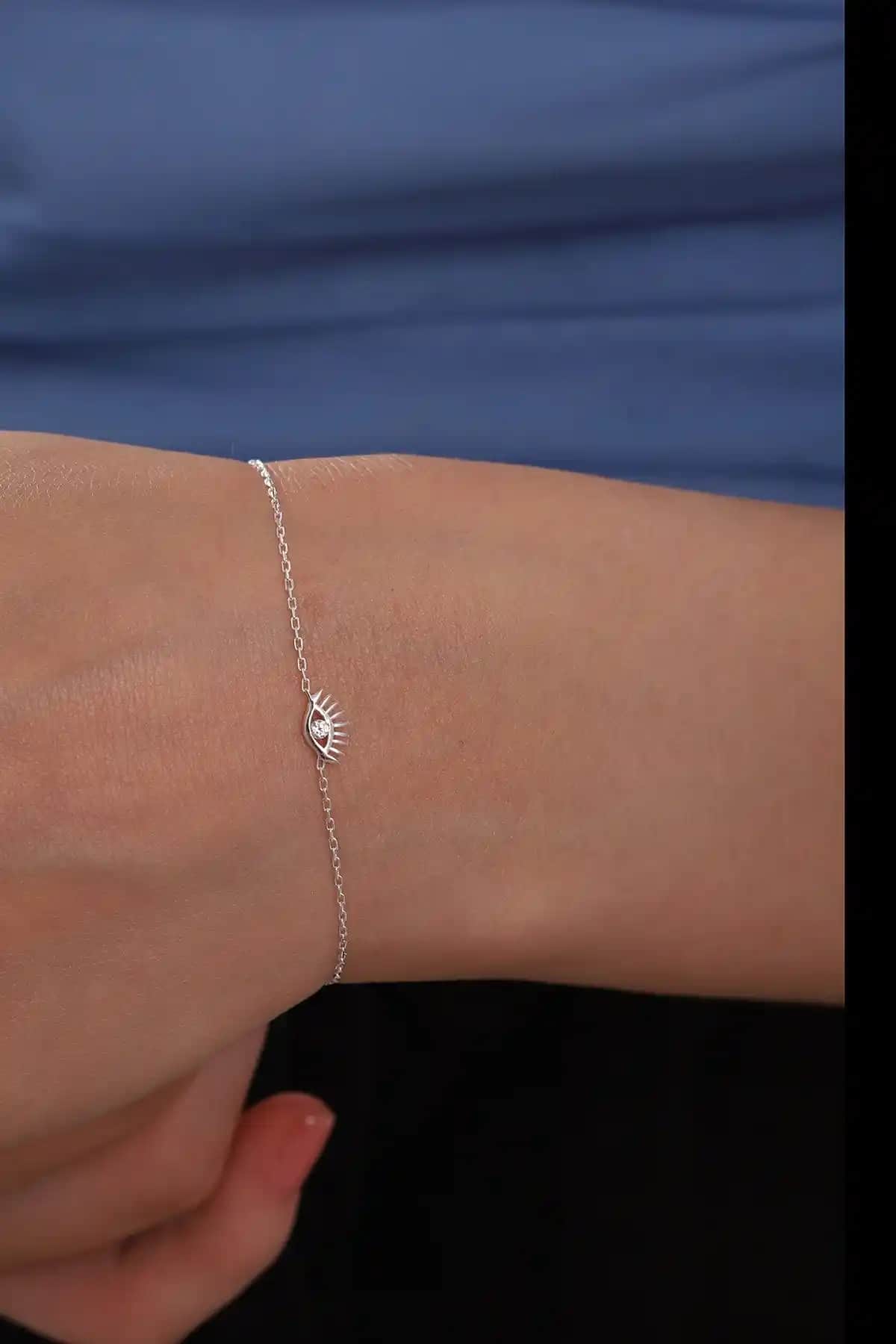 Bilsen Store 925 Ayar Gümüş Zincirli Bileklikler Karşılaştırması