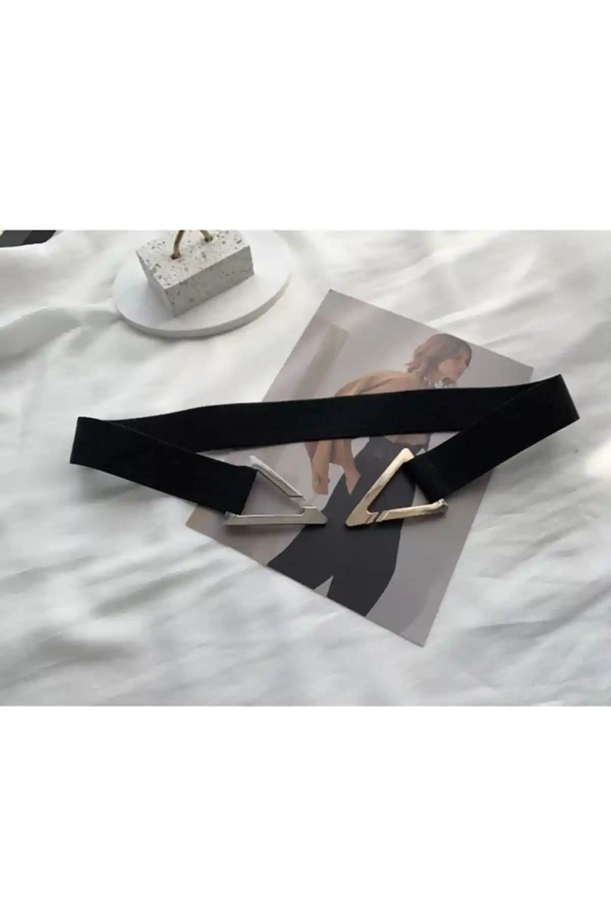 BRAND&BELT İki Popüler Lastikli Kemer Modelinin Detaylı Karşılaştırması