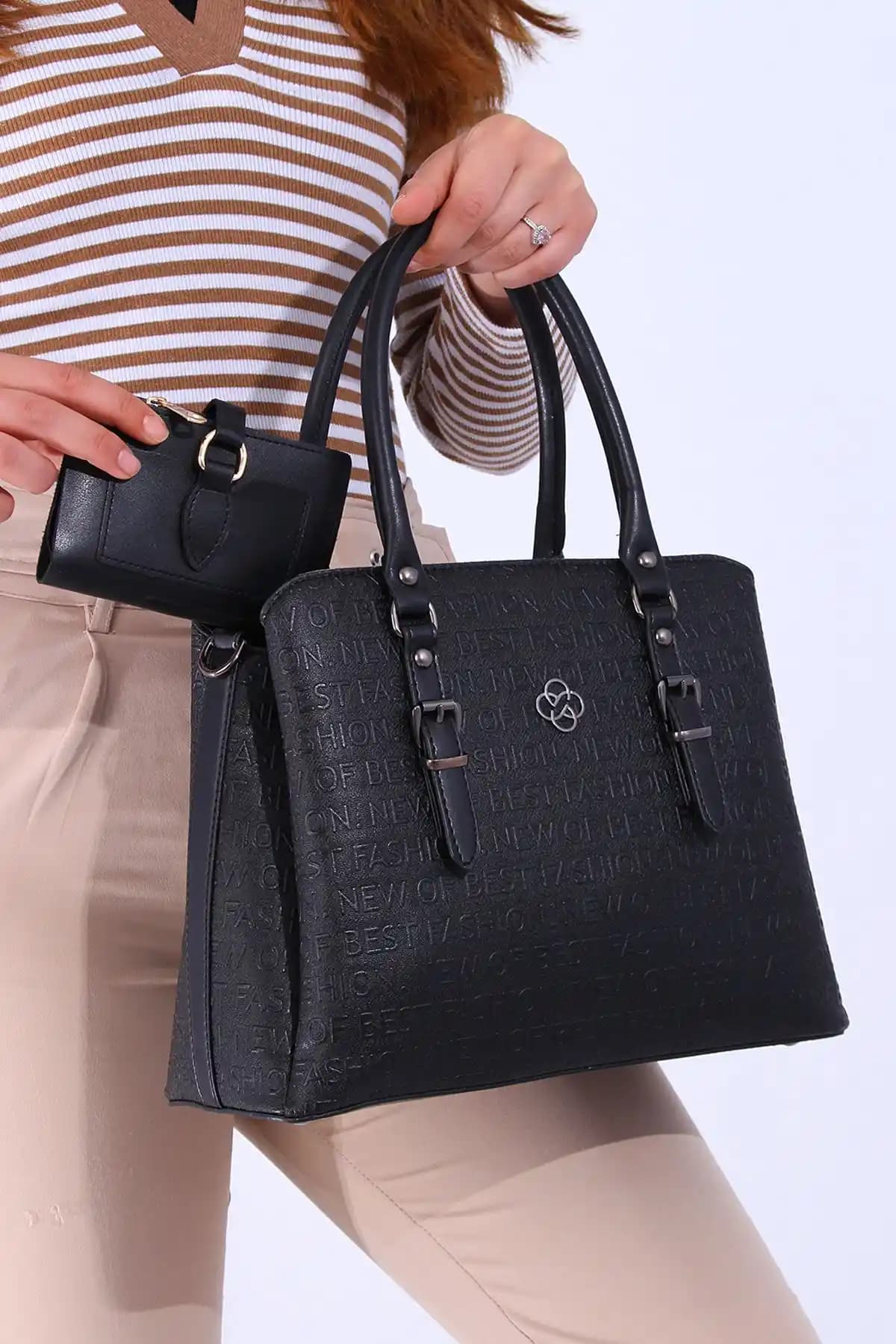 By Hakan Jn-1320 ve Pull & Bear Mini Tote Çanta Karşılaştırması: Hangi Çanta Sizin İçin Uygun
