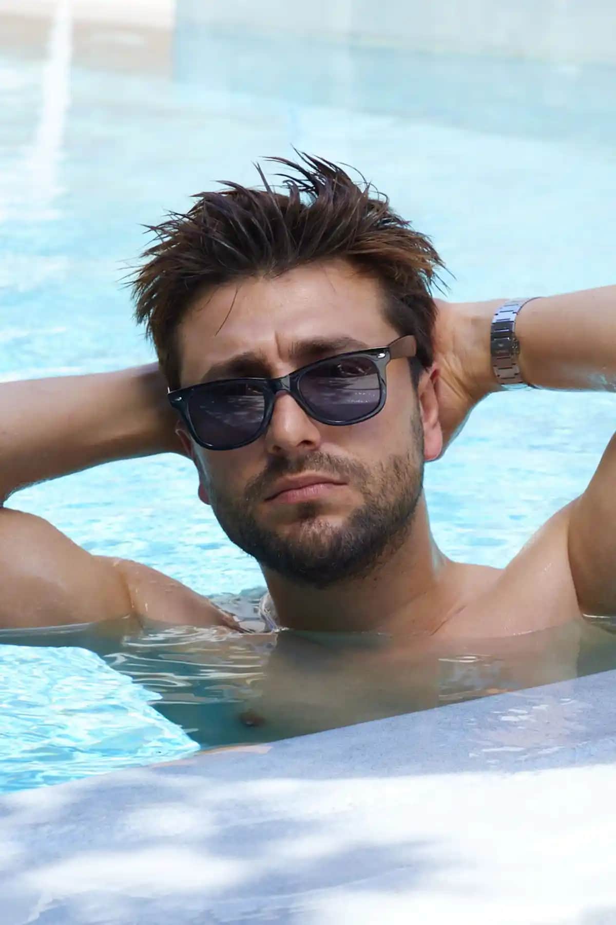 By Harmony Siyah Unisex Güneş Gözlüğü Modern Tasarım ve Tam Güneş Koruması Sağlar