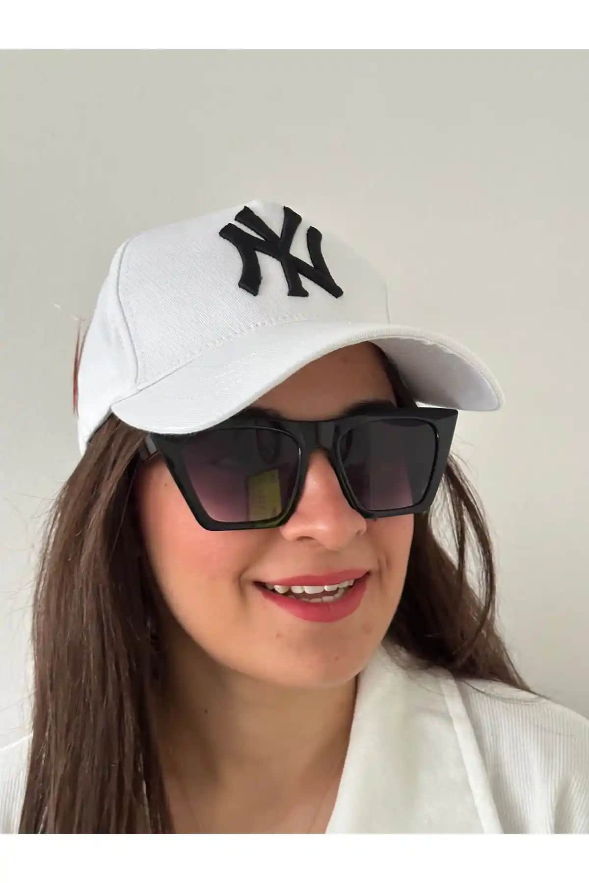 BY SCK Ny New York Siyah Unisex Şapka Şıklık ve Fonksiyonellik Sunan Tasarım