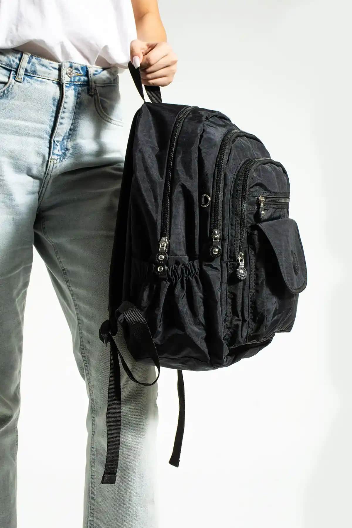 Çanta Trend Mega Boy Siyah Unisex Okul Çantası Gelişmiş Tasarım ve Fonksiyonellik