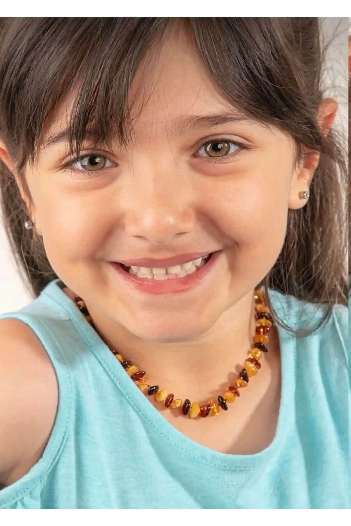 Doğal Sertifikalı Kehribar Bebek ve Çocuk Kolyesi Karışık Renkler ile Güvenli Takı Seçenekleri