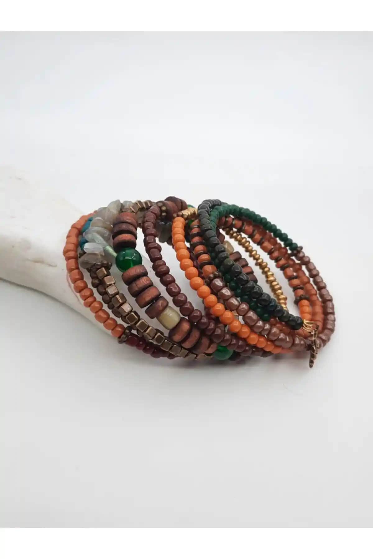 El Yapımı Doğal Taşlı Çoklu Bileklik: Benzersiz ve Dayanıklı Aksesuar Seçenekleri