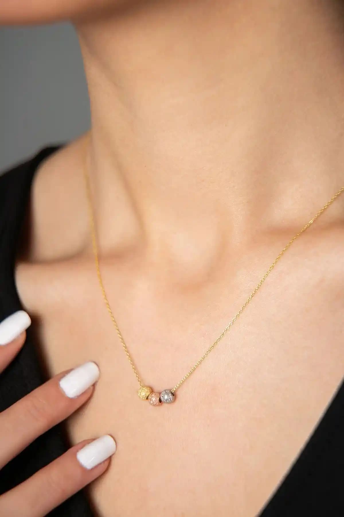 Elika Silver Kadın 3 Renk Dorika Toplu 925 Ayar Gümüş Kolye - Zarif ve Çok Yönlü Tasarım