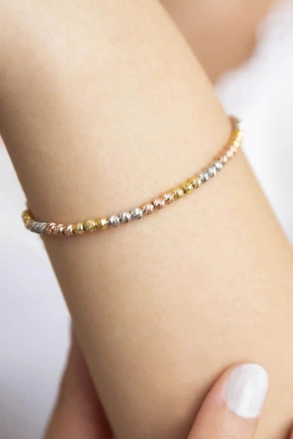 Elika Silver Kadın Bileklikleri Karşılaştırması: Dorika ve Tilki Kuyruğu Modelleri