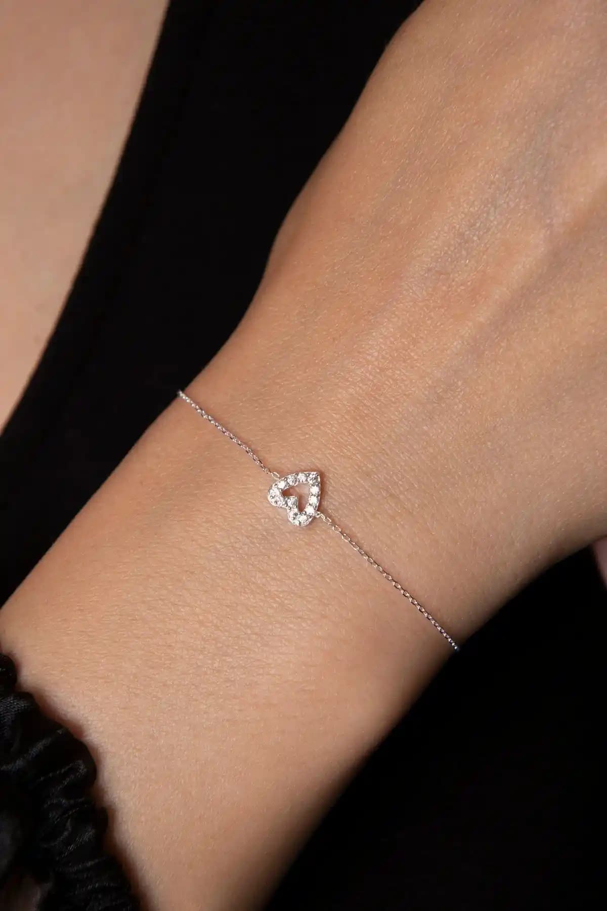 Elika Silver ve Lovera Jewellery 925 Ayar Gümüş Kalp Bileklikleri Karşılaştırması