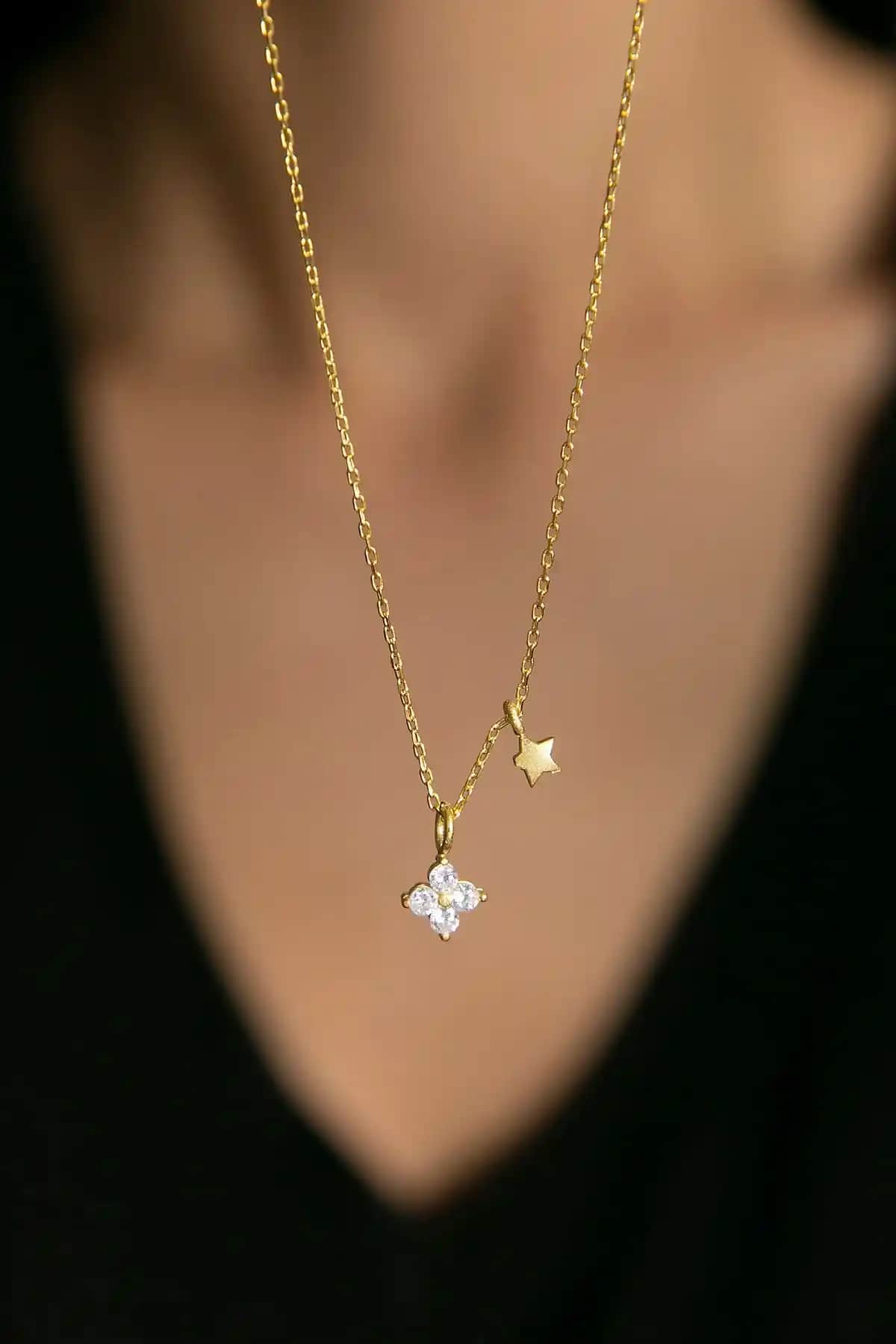 Elika Silver Yıldız Motifli Minimalist Gümüş Kolye - Zarif ve Dayanıklı Tasarım