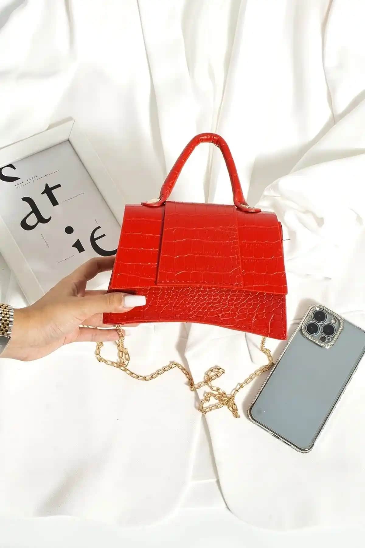 ESTUTE Kadın Mini City El ve Omuz Çantası Modern ve Sürdürülebilir Tasarım