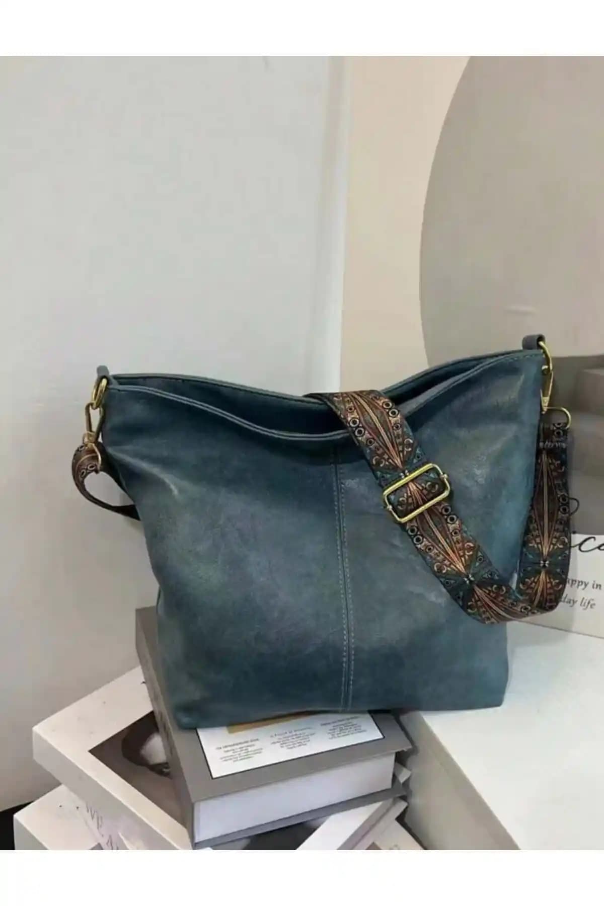 ESTUTE ve Katusa Kadın Çantaları Karşılaştırması: Hangi Model Daha Uygun