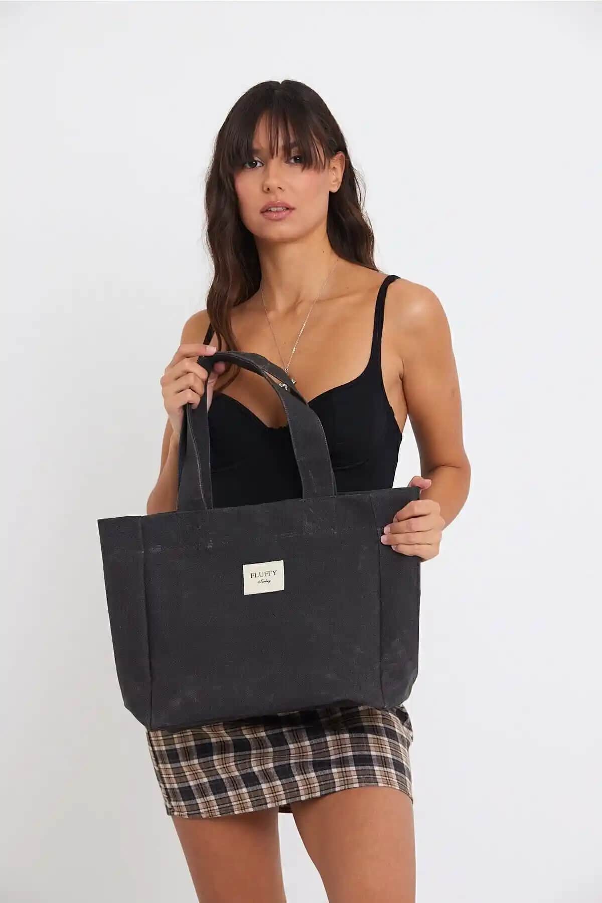 Fluffy Dark ve Fluffy Matcha Latte Mumlu Kanvas Çantaların Karşılaştırması