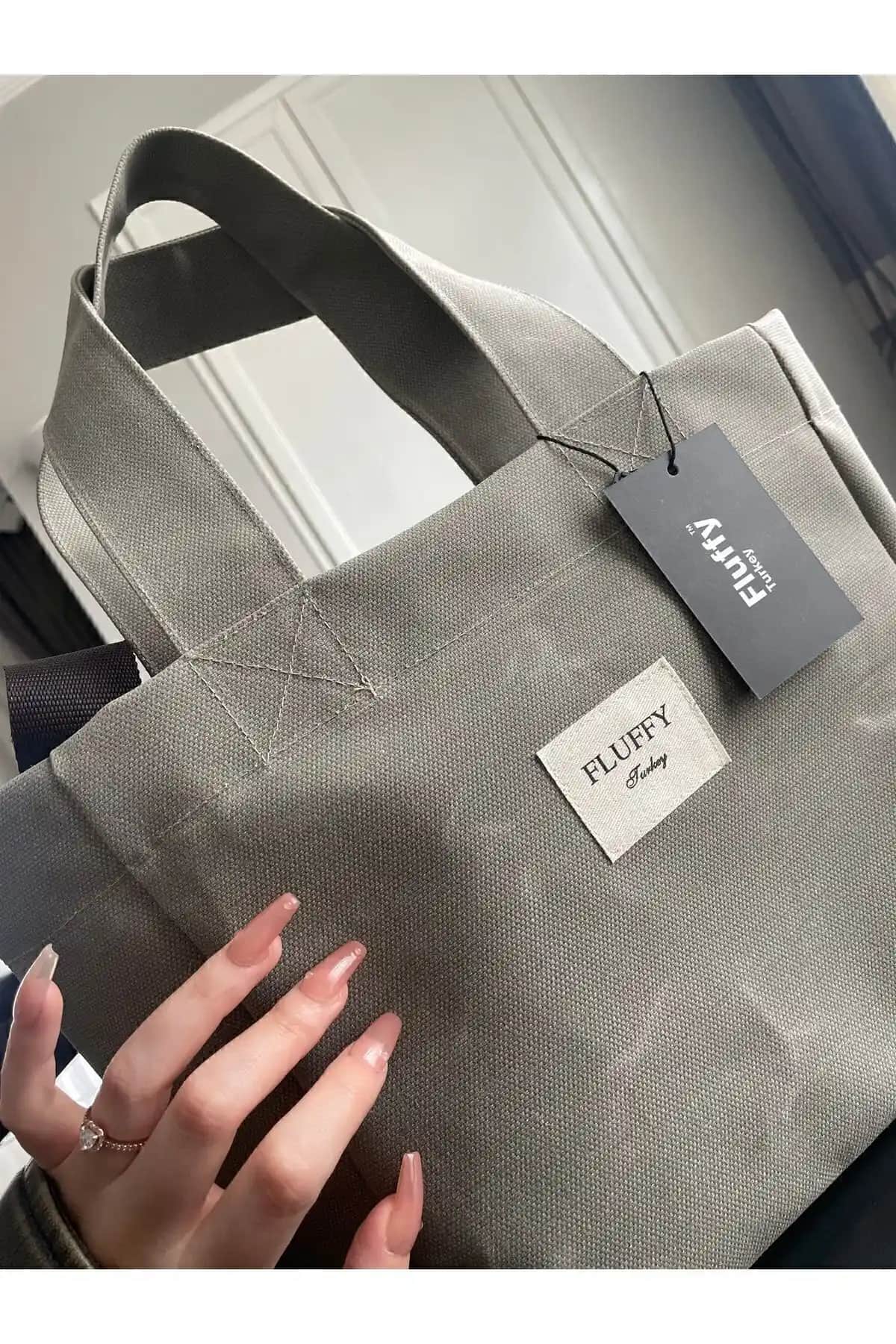 Fluffy Matcha Latte Mumlu Kanvas Omuz Çantası Günlük ve Şık Kullanım İçin Uygun