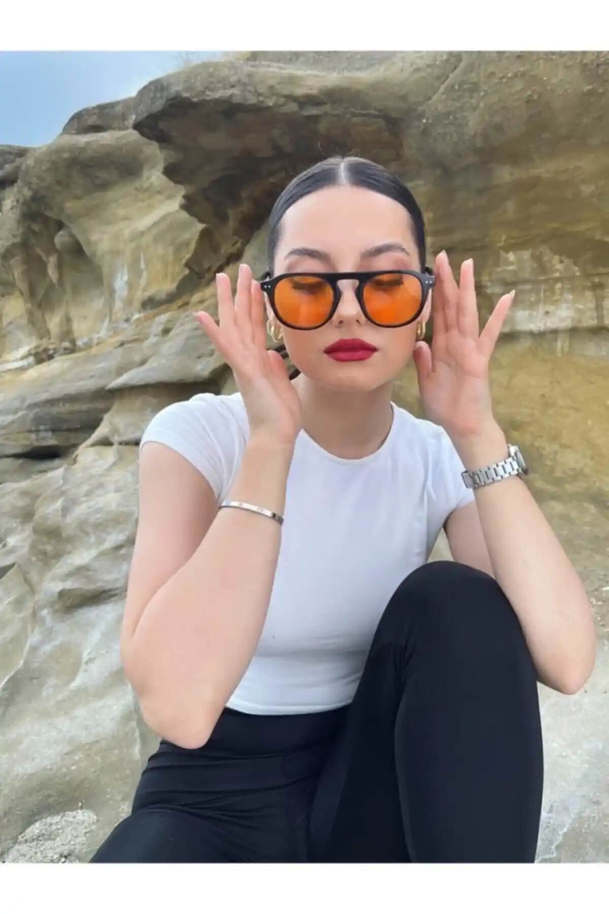 FreeFashion Relax Turuncu Unisex Güneş Gözlüğü Şıklık ve Koruma Sunan Modern Tasarım