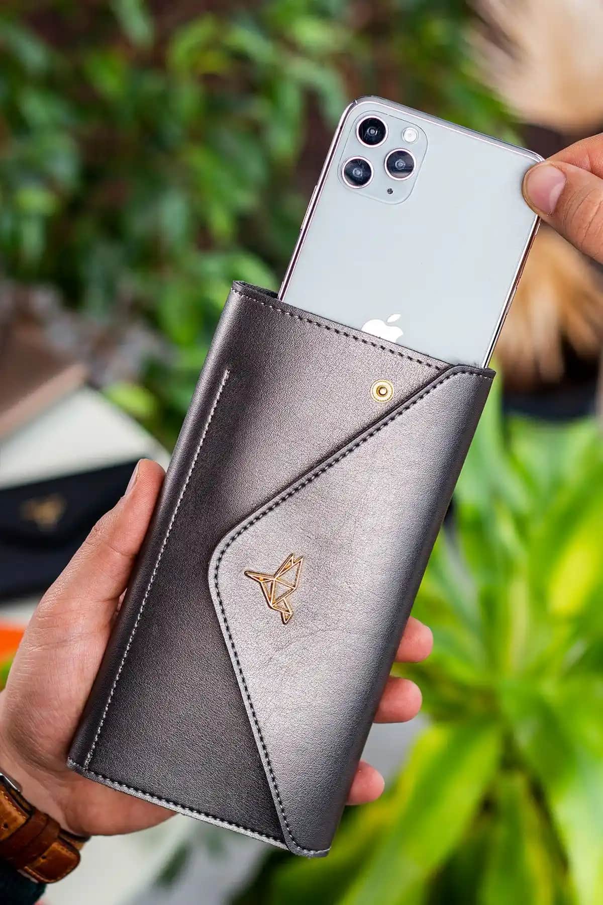 Garbalia Kadın Cüzdanları Karşılaştırması: Antrasit ve Siyah Modellerinin Özellikleri