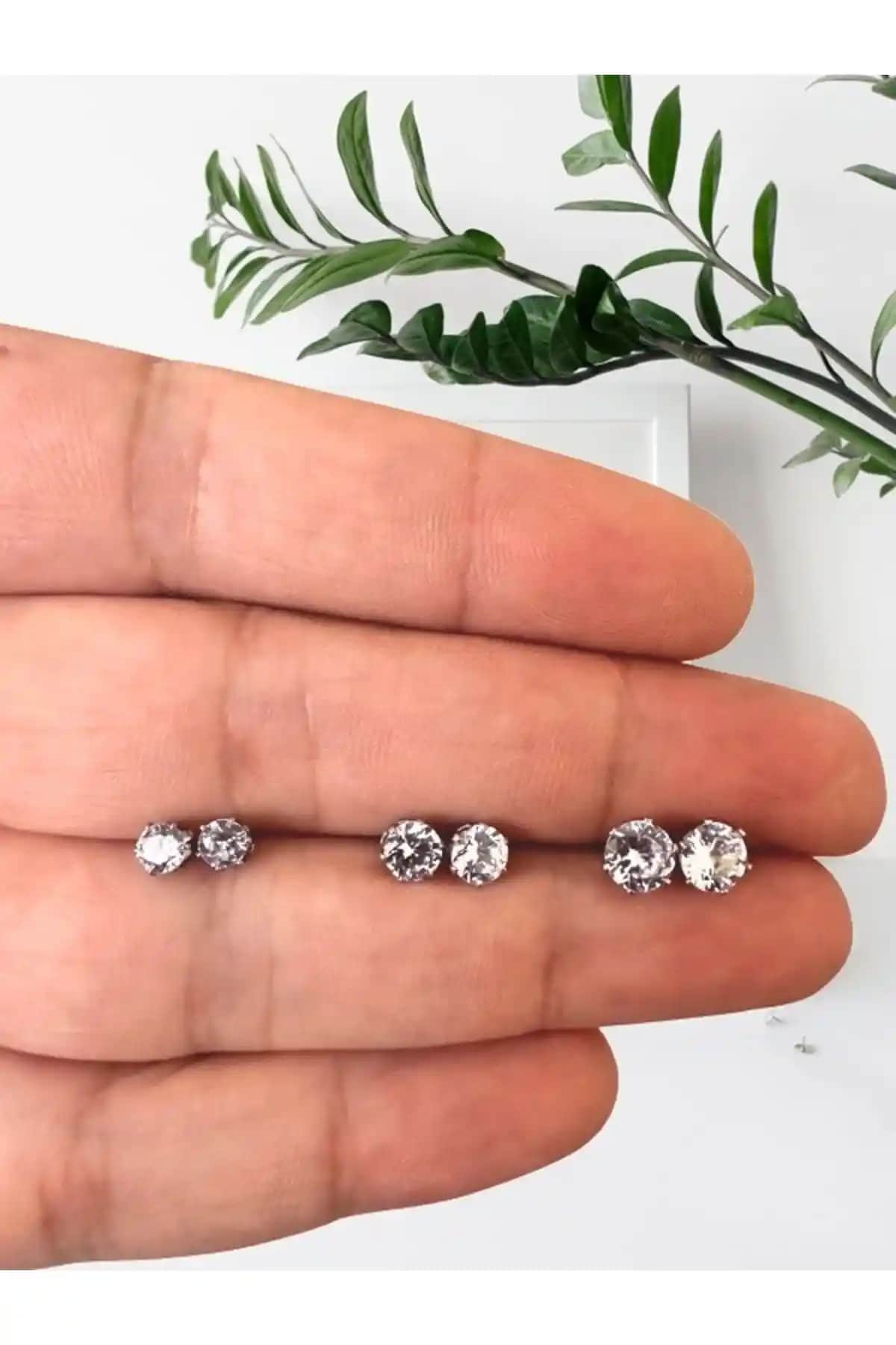 Genel Markalar Cerrahi Çelik ve Jelux Silver Gümüş Küpe Karşılaştırması