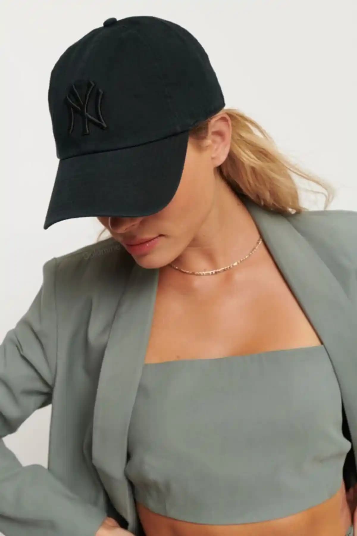 Goldmine Siyah Unisex Beyzbol Şapkası Modern Tasarım ve Dayanıklılık Bir Arada